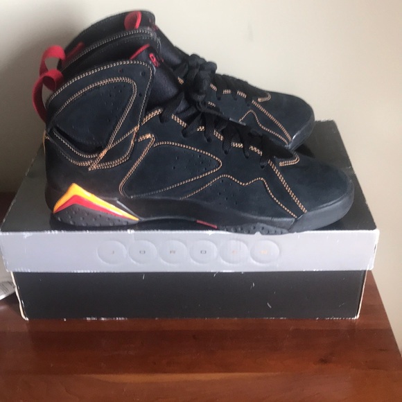 SLIGHTLY WORN: Air Jordan 7 Retro - Picture 6 of 8